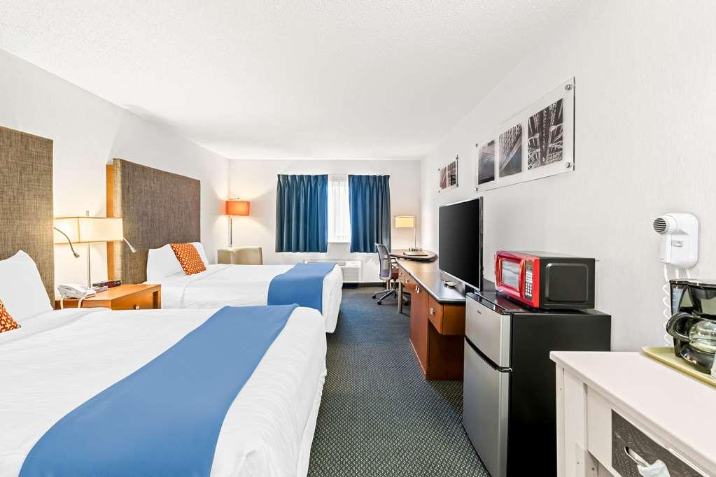 Americas Best Value Inn & Suites - Tahquamenon Country Newberry Habitación foto